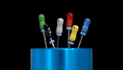 Iglice za čišćenje zubnih korijenova